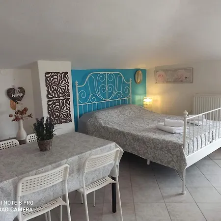 Olga's Olympus And Garden View Apartment *