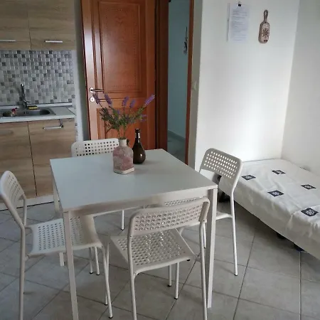Olga's Olympus And Garden View Apartment Nea Michaniona