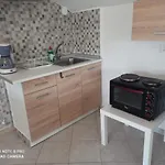 Olga's Olympus And Garden View Неа-Миханиона