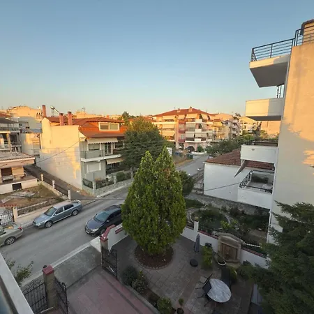 Olga'S Spacious Loft With Garden View Apartmán Nea Michaniona