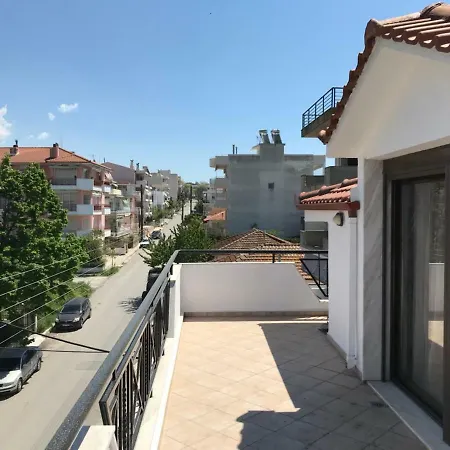 Olga's Olympus And Garden View Daire *